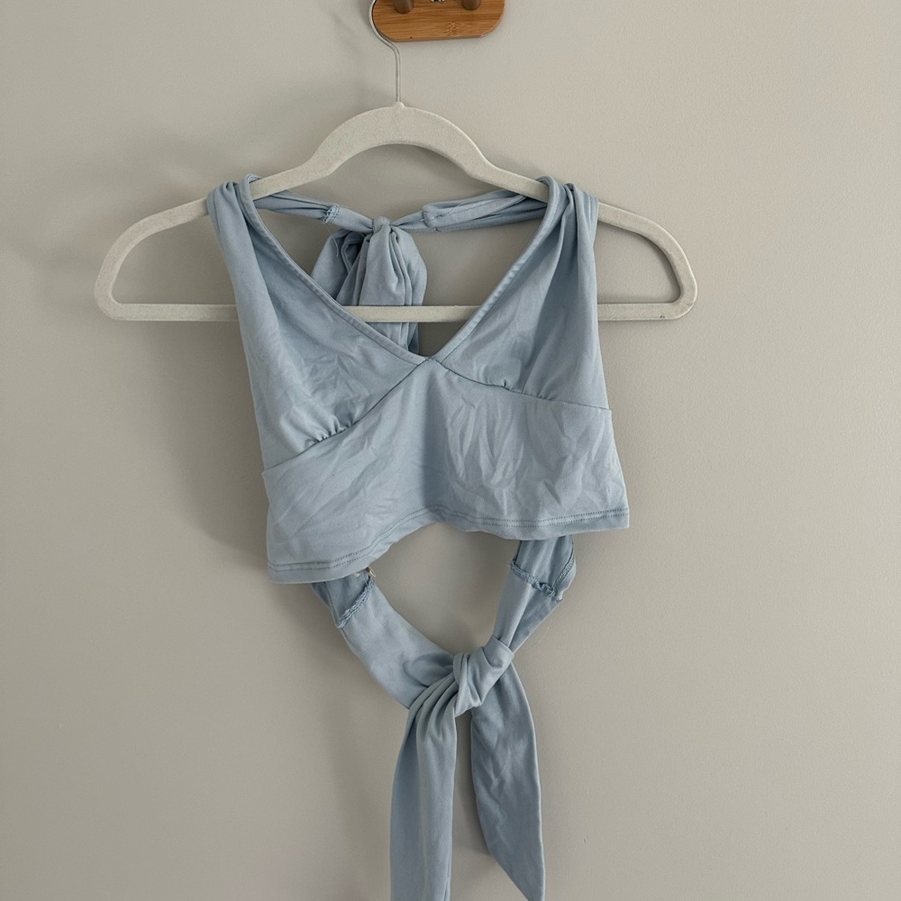 Lizard thicket light blue halter tank top with ties! Super cute and comfortable!